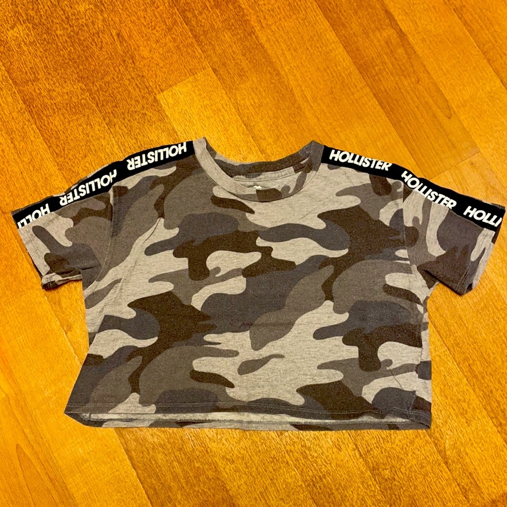 Hollister camo crop top size S gray